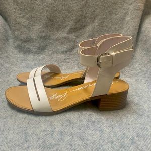 American Rag Sandles